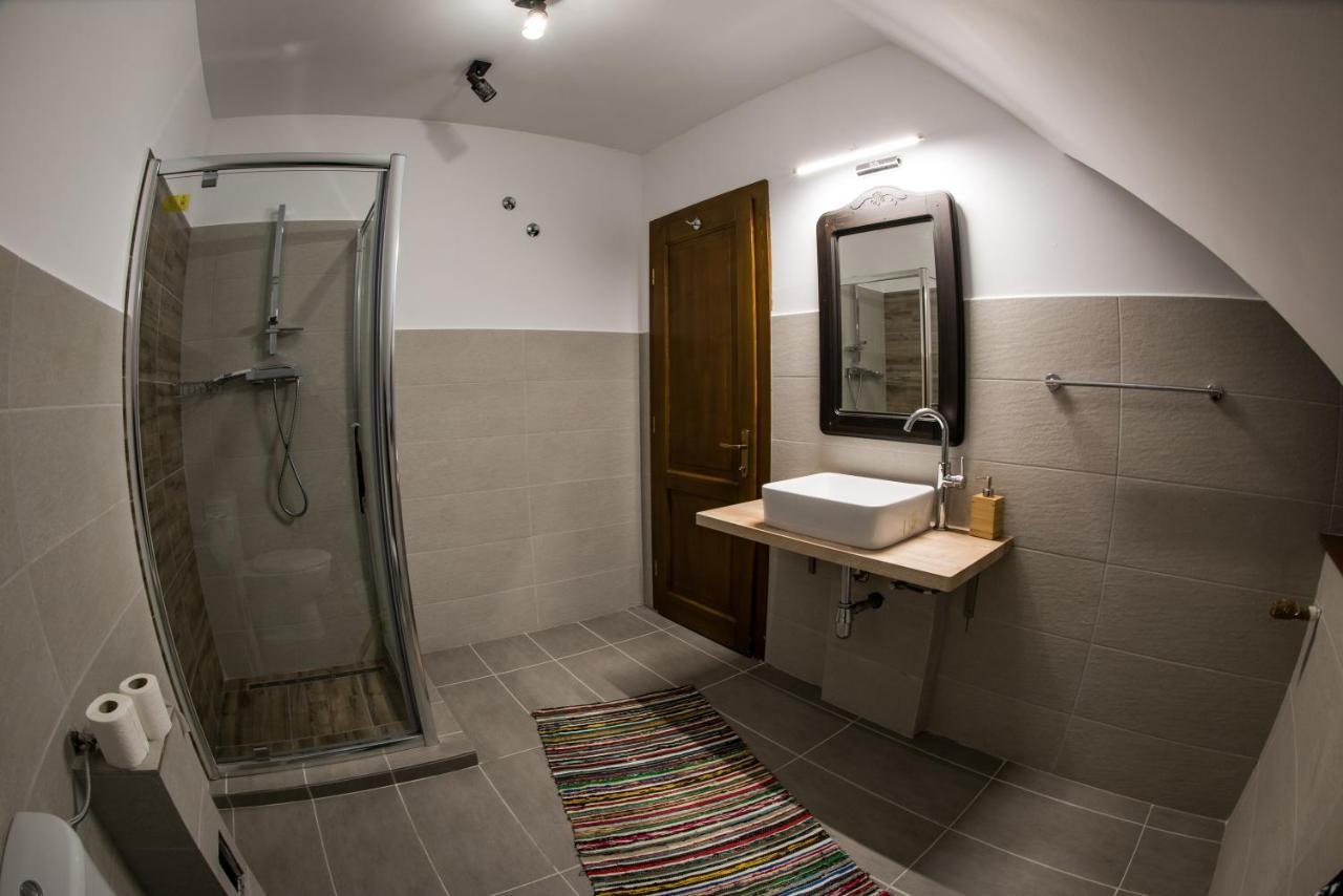 Отель Casa Strabunicului Partestii de Sus  Экстерьер фото