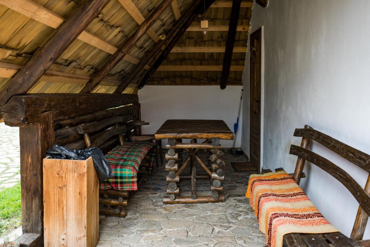 Отель Casa Strabunicului Partestii de Sus  Экстерьер фото