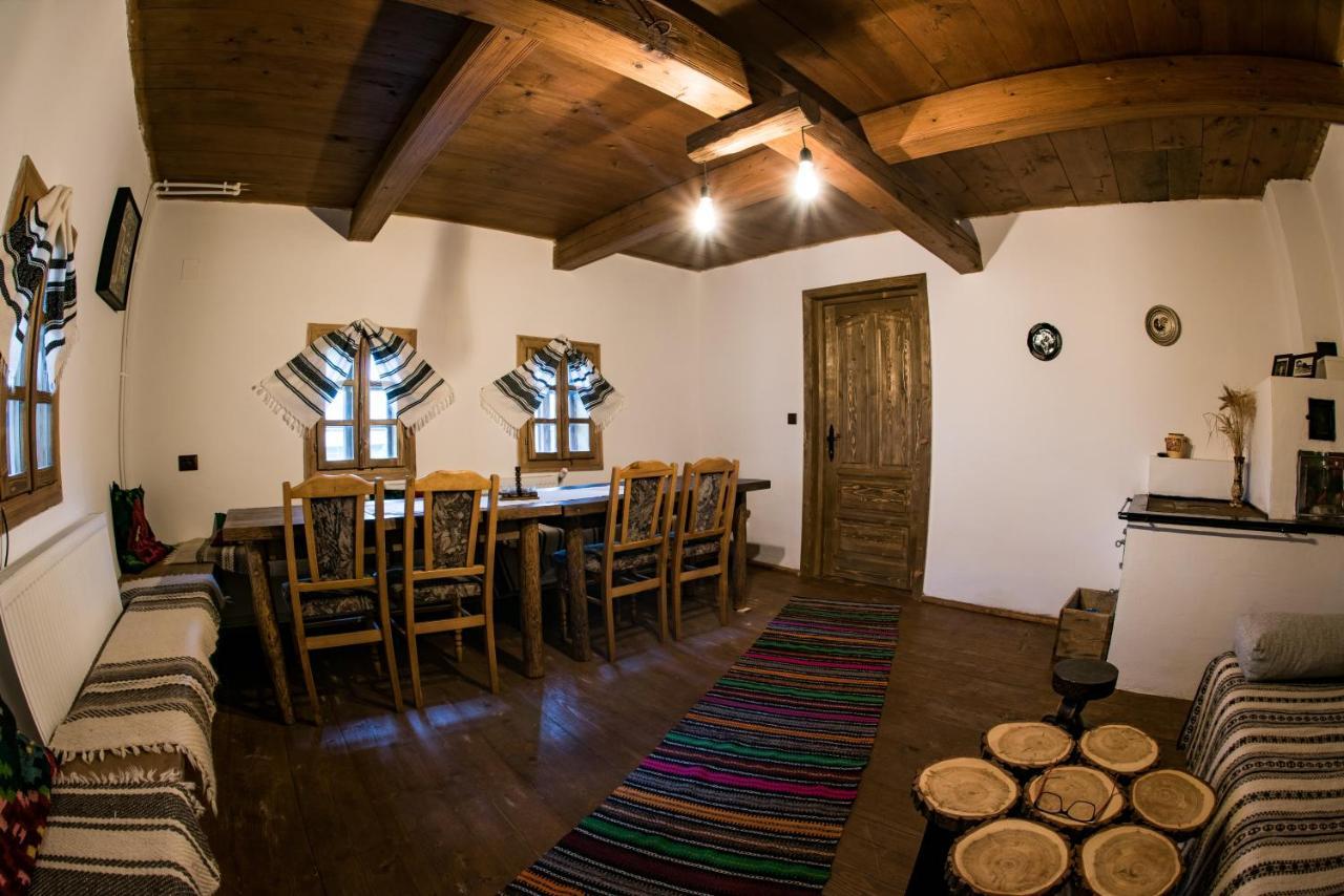 Отель Casa Strabunicului Partestii de Sus  Экстерьер фото