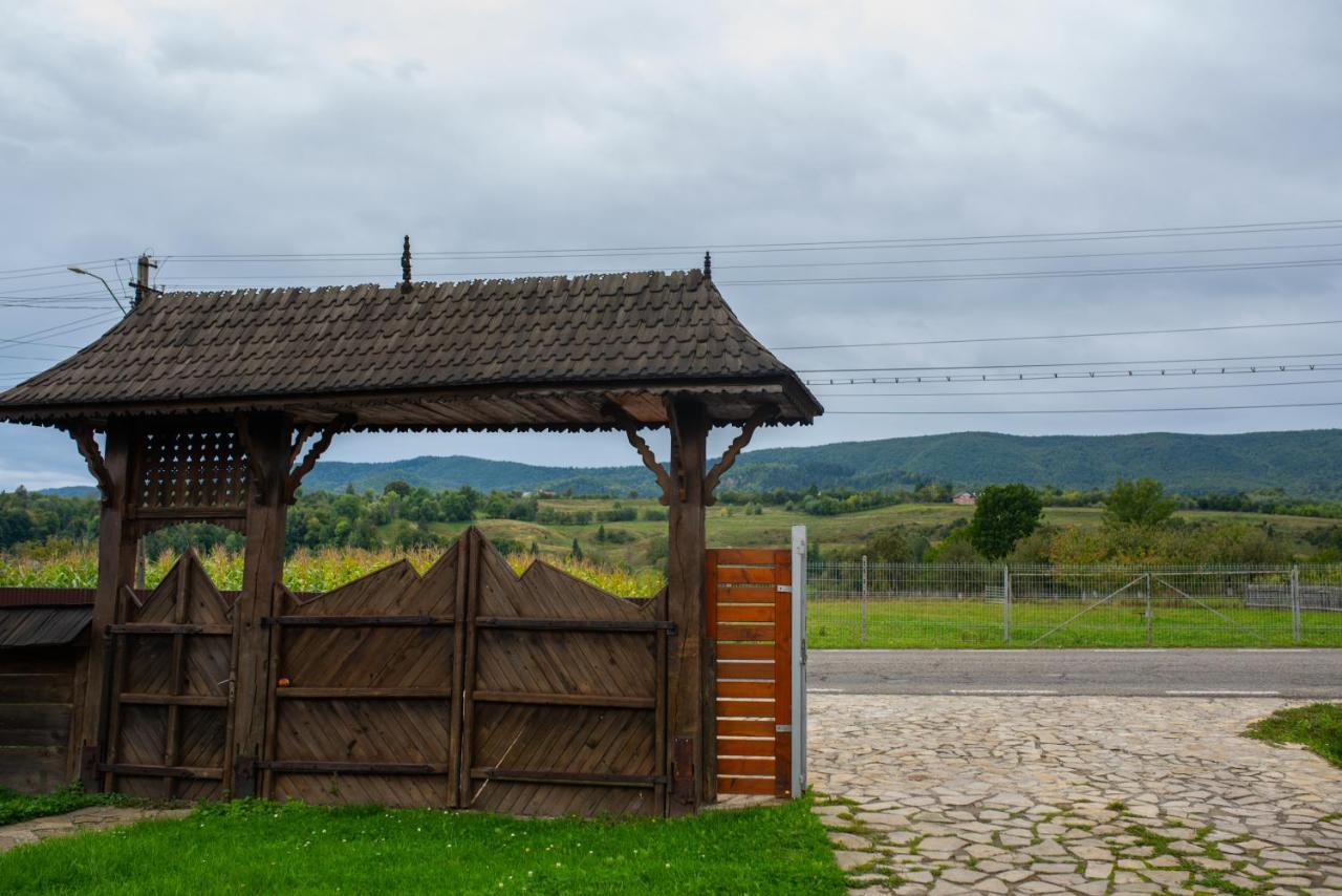 Отель Casa Strabunicului Partestii de Sus  Экстерьер фото
