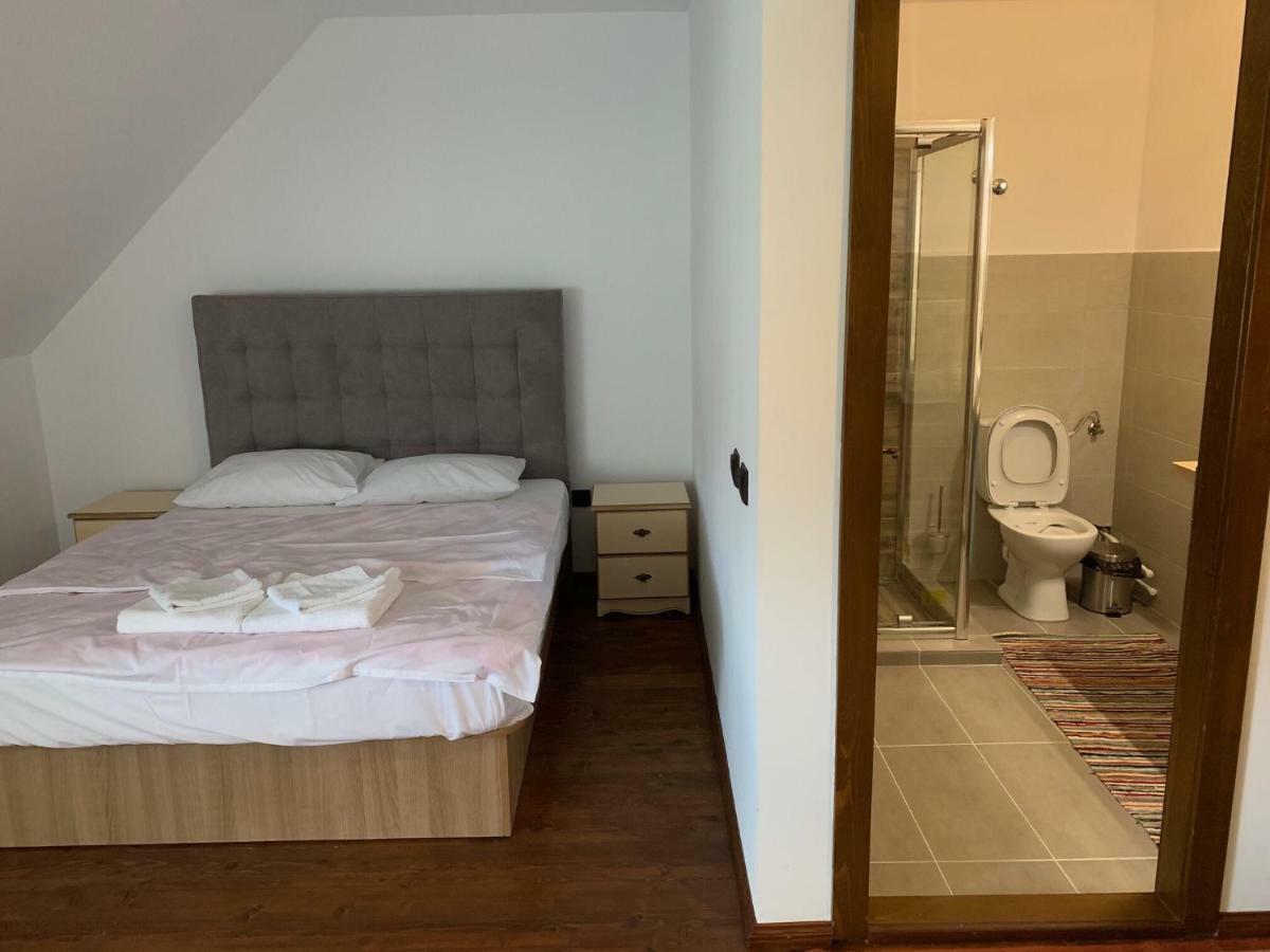 Отель Casa Strabunicului Partestii de Sus  Экстерьер фото