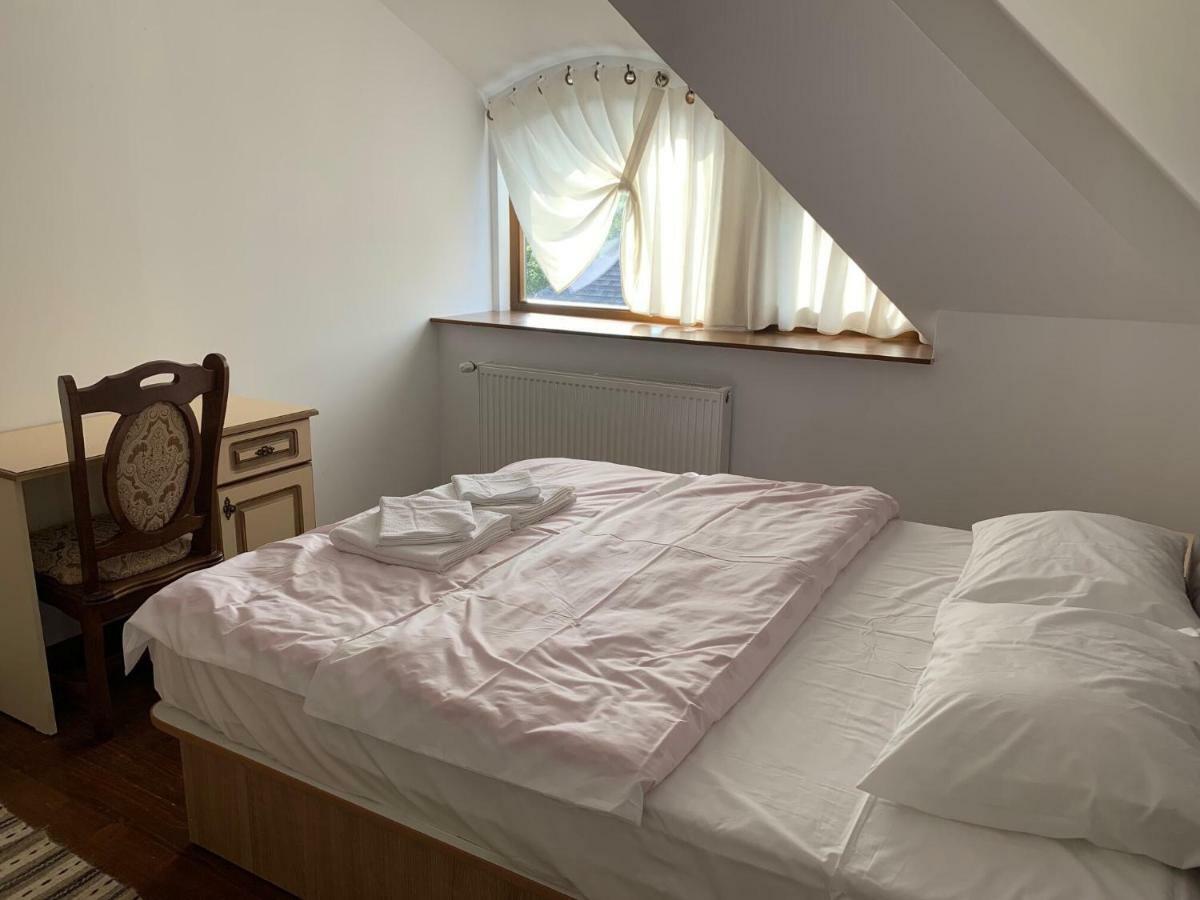 Отель Casa Strabunicului Partestii de Sus  Экстерьер фото